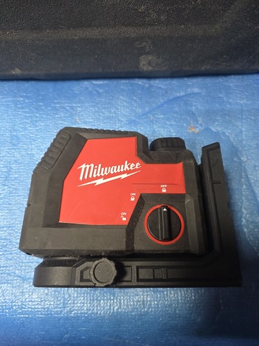 Milwaukee 3522 usb - 4v, green